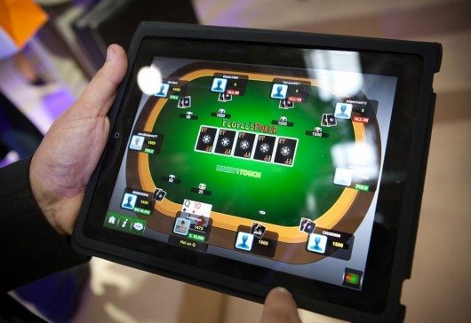 Six Simple Yet Essential Mobile Poker Playing Tips