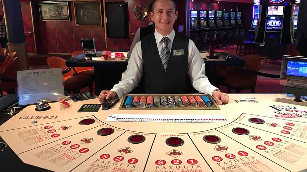 do casino dealers share tips